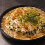 新作続々！九条ねぎたっぷりのねぎ玉焼き　とろけるチーズあんかけソースが抜群！