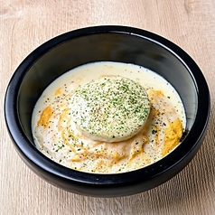 まるごとカマンベール!とろ~り濃厚Wチーズ