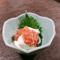 料理メニュー写真&nbsp;クリームチーズのまぐろ酒盗掛け