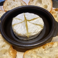 カマンベールチーズのオーブン焼き 【バケット付き】