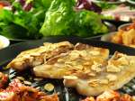 厚切りの豚肉をカリッカリに焼いて野菜で巻いて召し上がれ♪人気のサムギョプサルは1700円