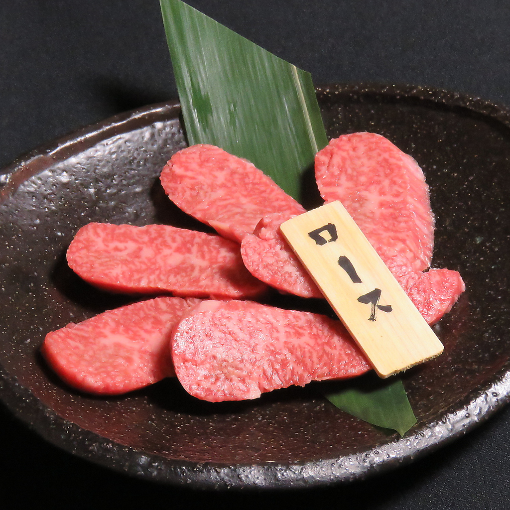 【焼肉 肉 居酒屋 飲み放題 ステーキ 掘りごたつ デート 誕生日 記念日 女子会 天神 大名 貸切】