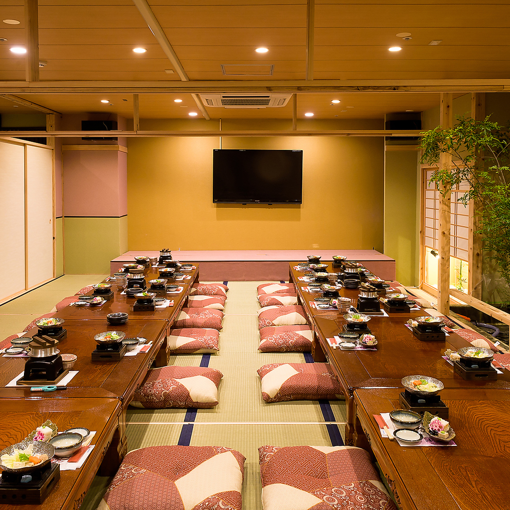 大型宴会はお任せください！博多駅近郊で舞台・カラオケ付きの宴会場は志まづだけ♪盛大にお楽しみ！