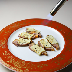 紅茶鴨のパストラミーの炙り焼き