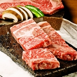 Ａ4霜降り和牛＆牛タンの溶岩焼！富士の溶岩石の上で焼くお肉は遠赤外線効果もあり柔らかく美味です