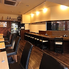 【着席時 26人、立食時 30人】