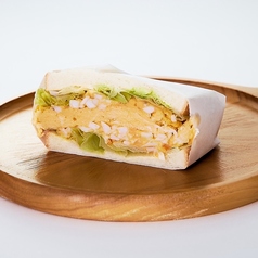 玉子こぼれますサンド