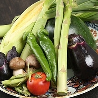 色艶のよい旬野菜使用
