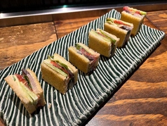 シメサバサンドウィッチ