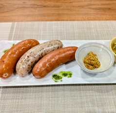 ソーセージ盛り合わせ