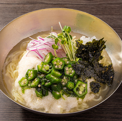 夏のさっぱりねばとろ冷麺