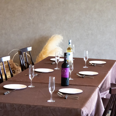 【２F】カジュアルな雰囲気。お洒落でかわいらしいがコンセプトなパーティー・宴会にピッタリです！10名様～貸切予約受付中です♪