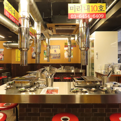 【おひとりでも団体でも♪】店内は韓国釜山！おひとり様でお楽しみいただくのも◎団体様の宴会にも♪忘年会・新年会・歓送迎会・会社宴会・オフ会お待ちしております。最大53席の広々とした店内となっております！