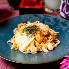 海鮮塩焼きそば/本鮪鉄火　各