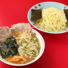 年中人気のめかとろつけ麺！