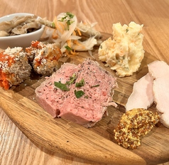 前菜盛り合わせ