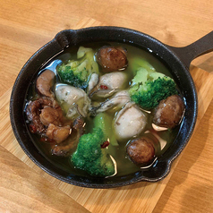 牡蠣のアヒージョ