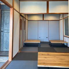 お座3席（6名掛け1席4名掛け2席）