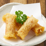 肉汁溢れる餃子・馬刺しがいつでも味わえる遅くまで営業の餃子専門店