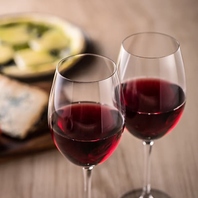 脂身が少ない北海道産牛を十勝ワインに漬け込んで。