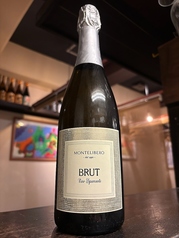 モンテベッロ　スプマンテ・ブリュット