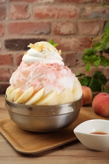 桃たっぷりのクリームかき氷
