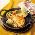 料理メニュー写真&nbsp;グリルチキンと冬野菜～ガーリッククリームソース添え～