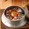 料理メニュー写真&nbsp;鰻と鶏のうっとり釜飯