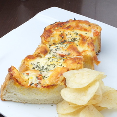 石窯焼きピザトースト