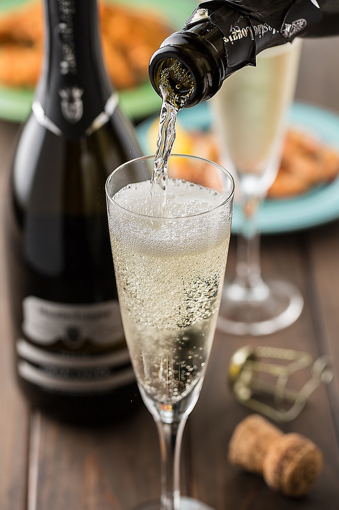 スパークリングワインは女性に大人気♪