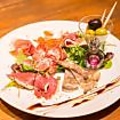 料理メニュー写真&nbsp;【Antipasto Freddo～冷前菜～】生ハムの盛合せ