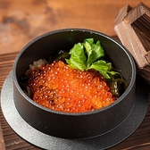 小さなお子様連れのご家族も、安心してお食事を楽しめる環境を整えております。お出汁の効いた優しい味わいの釜めしは、お子様にも大人気。スタッフ一同、温かくお迎えいたしますので、ご家族の記念日や日常のお食事にぜひご利用ください。