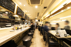 エイス シー オイスターバー 銀座コリドー店の雰囲気3