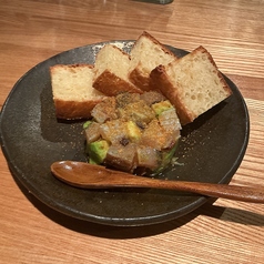 炙り鰆とアボカドのタルタル