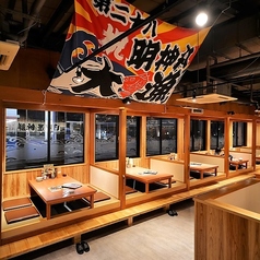 靴を脱いでゆったりとお寛ぎいただけます。