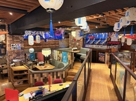 遊び心溢れる広々店内♪