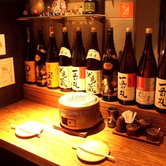 雰囲気の良いカウンターでお酒を楽しんで下さい♪