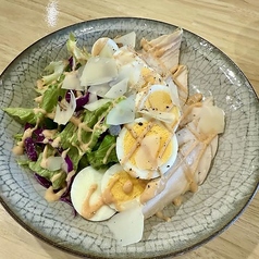 ☆鶏むね肉自家製ハムのスパイシーサラダ