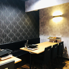 グループでご利用しやすいお席のご用意も可能です！もちろんペアでのご利用も可能ですので、お席のご指定がございましたらお気軽にお問い合わせください♪