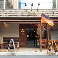 開放感のあるテラス席は喫煙可能です。店内が完全禁煙のため、タバコを吸われるお客様はこちらをご利用ください。ドイツビールと共に、外の空気も楽しめます♪