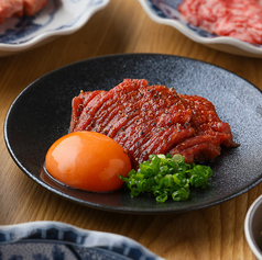 黒毛和牛炙りユッケ