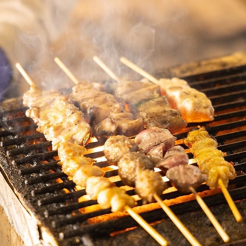 最大60名様まで収容可能の焼き鳥屋♪直火で焼くから旨味ぎっしり