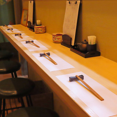 大人の隠れ家的落ち着きのある店内です。デート、同伴にもご利用いただいております。