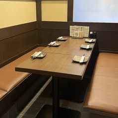 周りを気にせず、ゆったりとお食事を楽しめる個室をご用意。ご家族やご友人とのお食事はもちろん、会社の宴会や接待にもおすすめです。