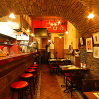 こだわり抜いた本場仕様のインテリアと音響