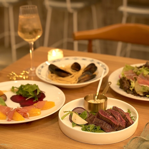 極上のステーキやフレッシュな野菜やフルーツを使った創作イタリアンをお楽しみ下さい