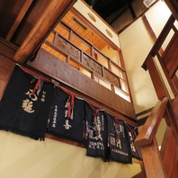 古き良き日本の建物の雰囲気を個室でお楽しみ頂けます。