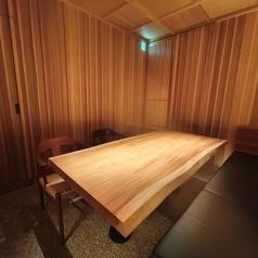 最大6名様まで収容可能です。