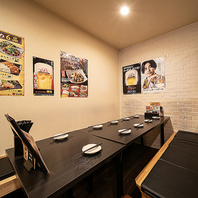 木目調の落ち着く空間♪