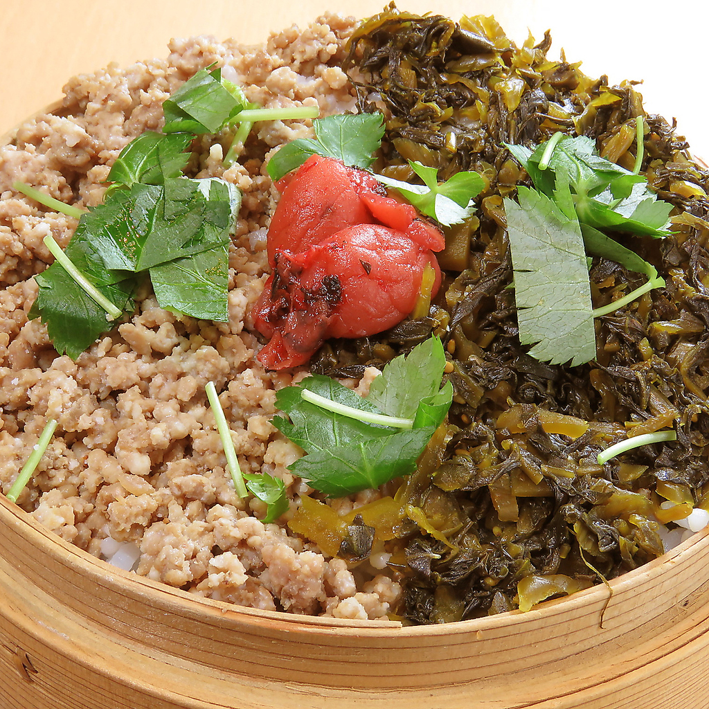 【会津郷土料理】檜の器で蒸し上げたわっぱ飯は虎々オリジナルメニューも